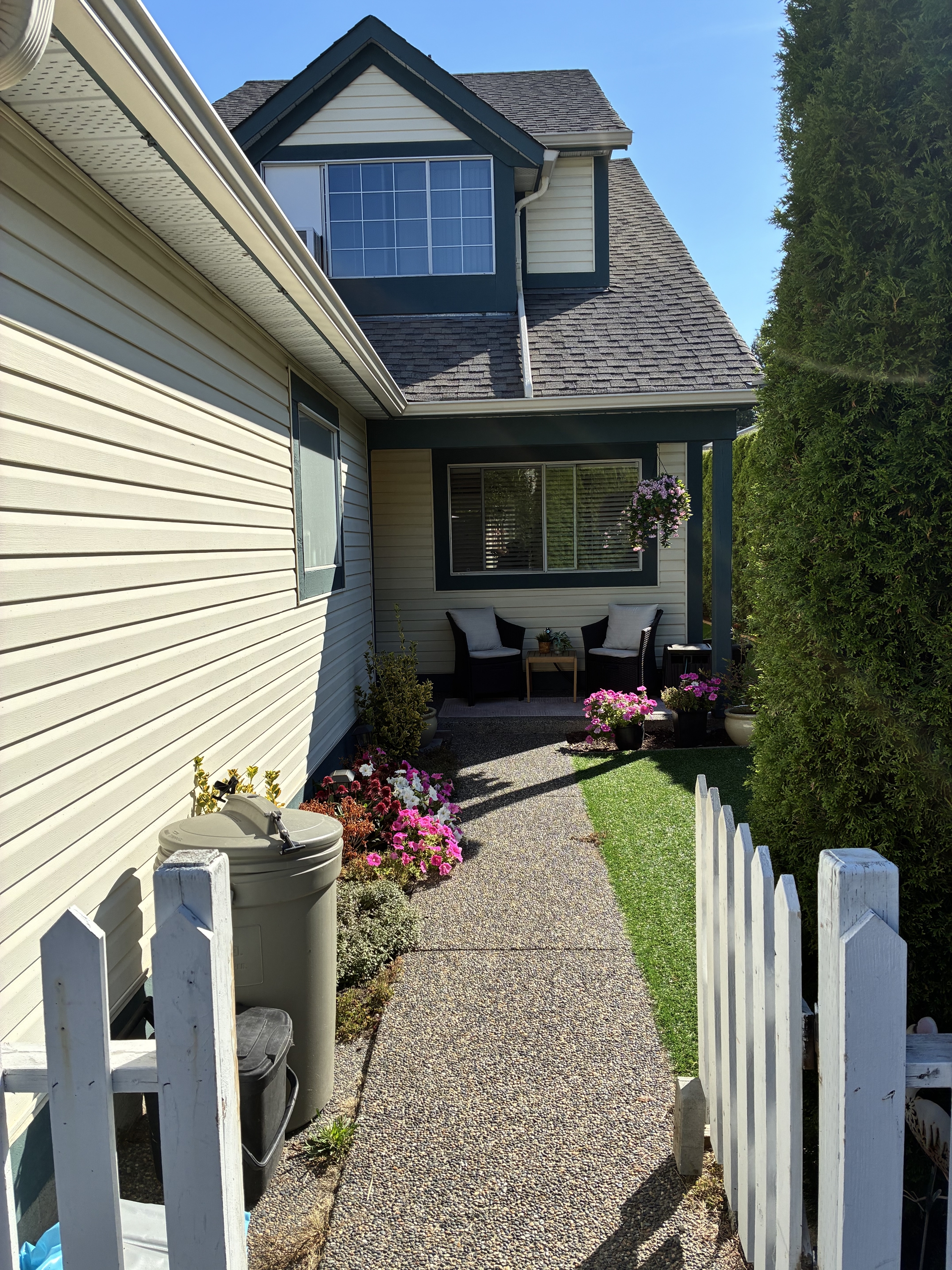 20680 118 Avenue - 1