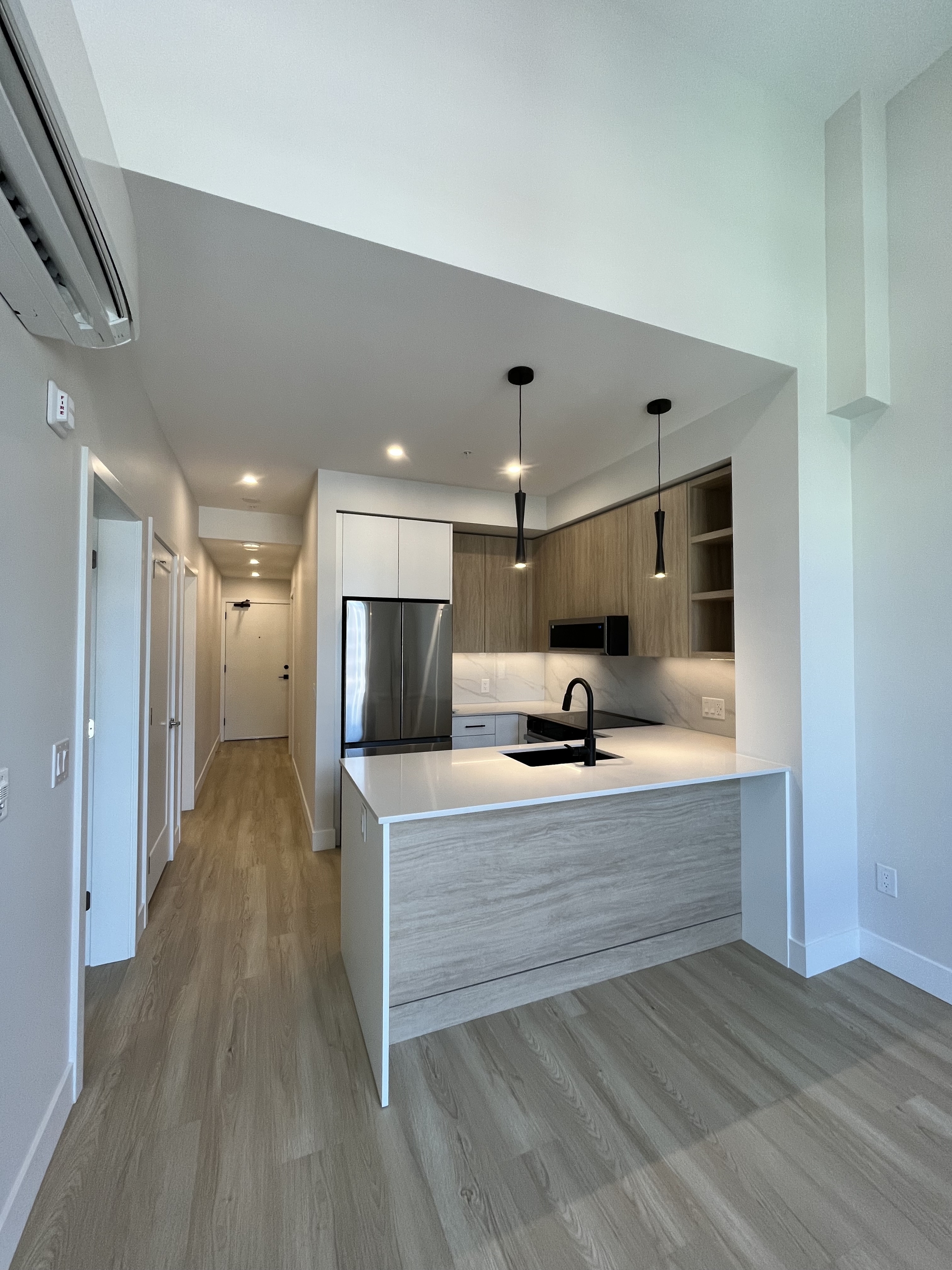 34395 Gladys Avenue - 516